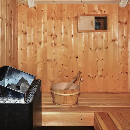 Дом отдыха Lovely Home In Fano With Sauna *