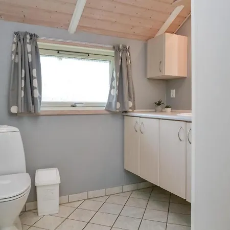 Beautiful In With Kitchen *